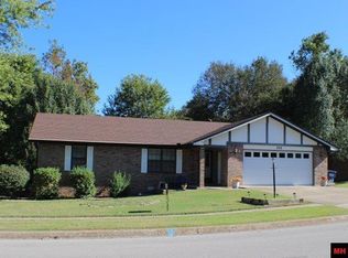 301 Cherry Ln, Mountain Home, AR 72653
