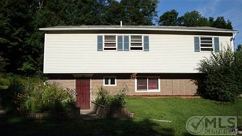 2nd image of 102 Minnewaska Trl