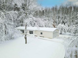 326 W Baker Rd, Hope, MI 48628