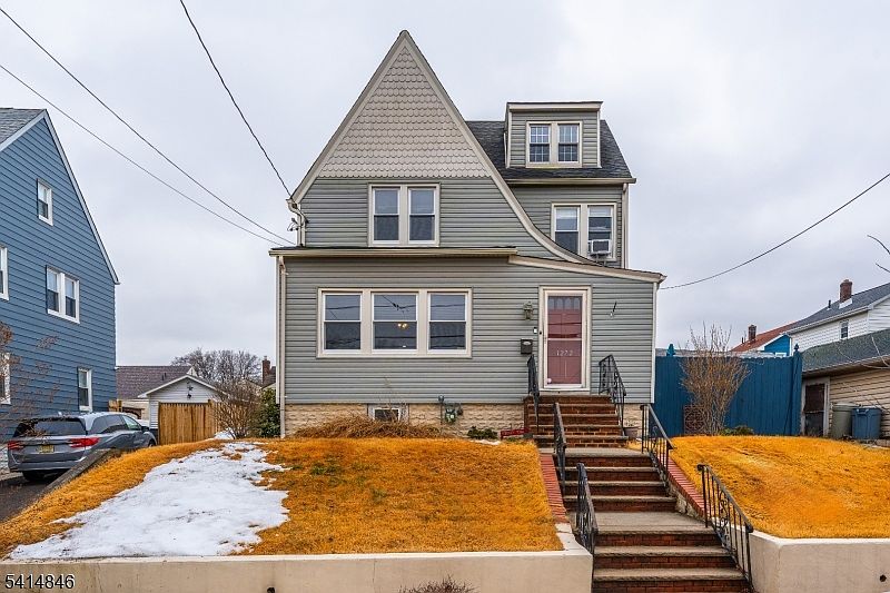 1st image of 1272 Robinson Ter