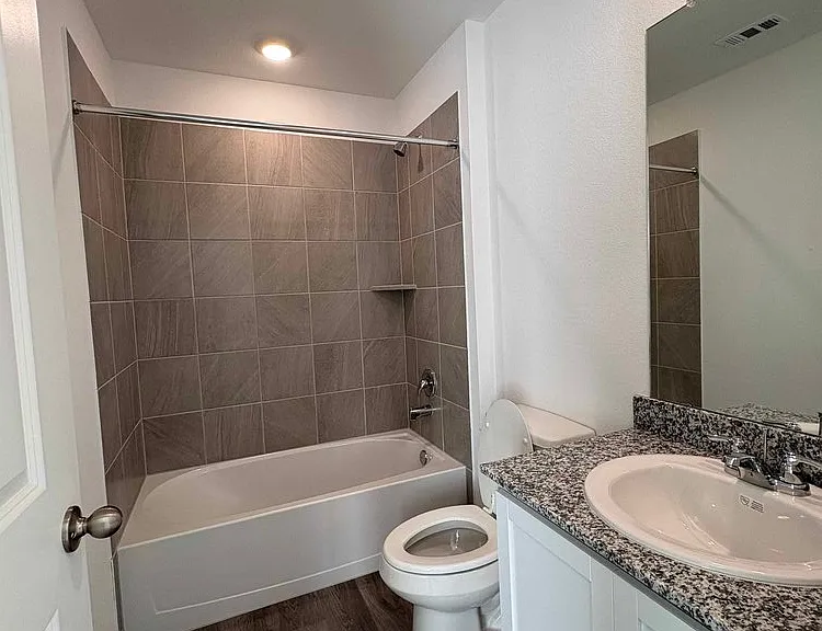 14626 New Village Dr — Photo 4