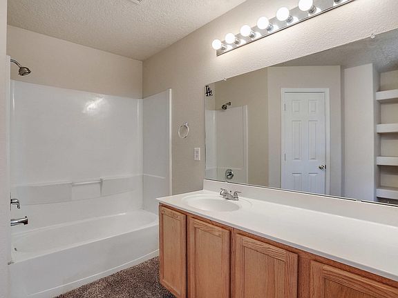 10-Master Bathroom