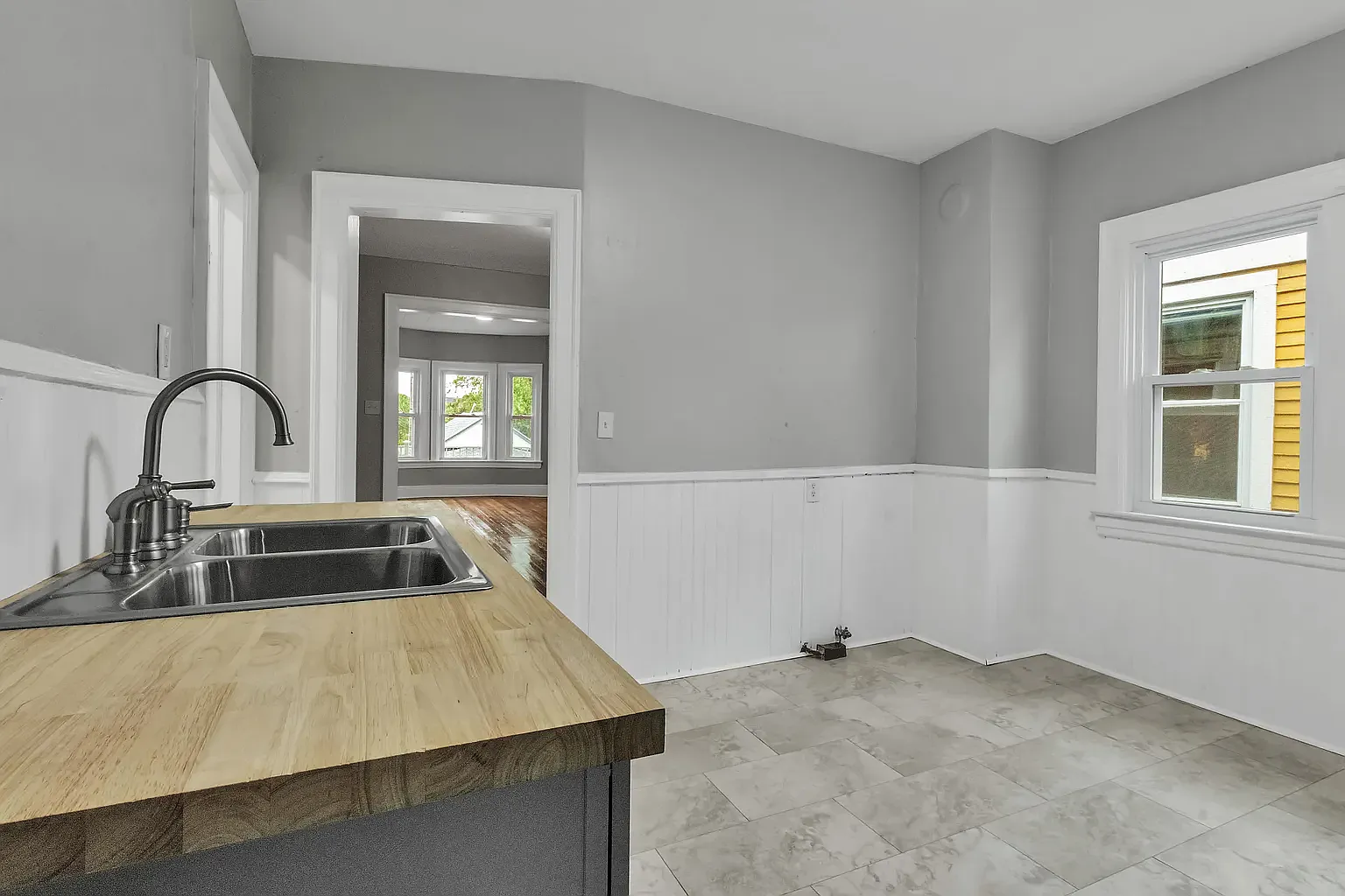 Updated kitchen (new range and fridge installed prior to move-in)