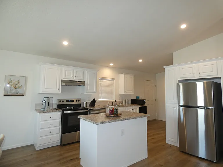 Palm Creek Resort & Residences — Photo 40