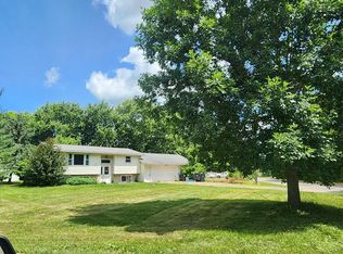 214 S 6th St, Abbotsford, WI 54405