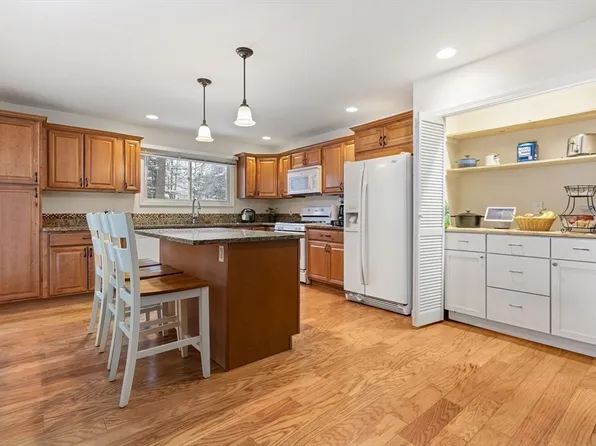 2 Arrowhead Cir #2, Ashland, MA 01721