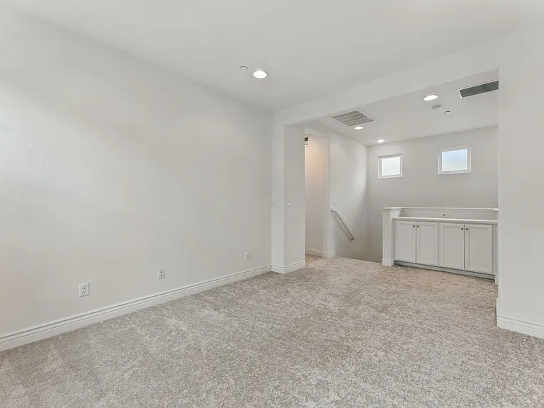2319 Carbondale Way — Photo 15
