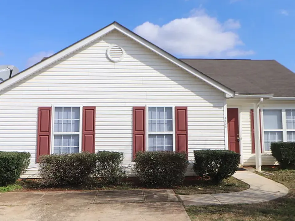 705 Mapleleaf Ln