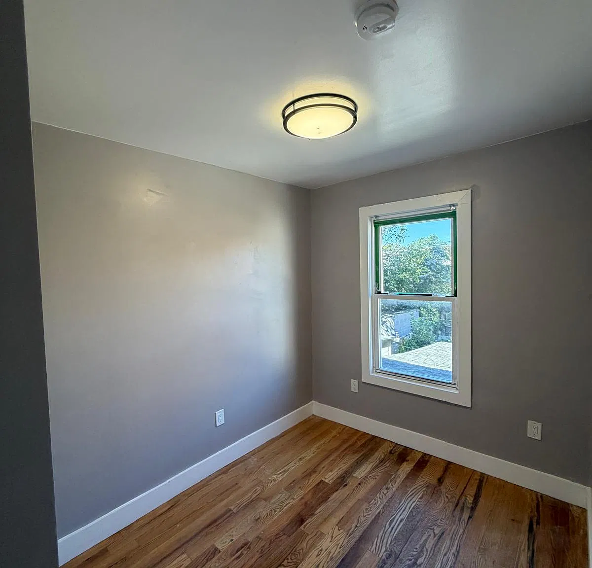 4 bed, $2,800 — Photo 2