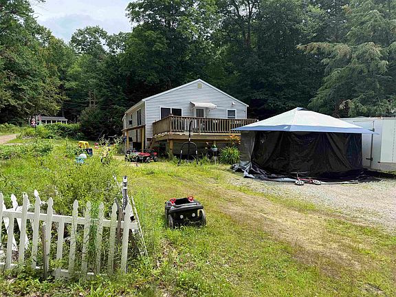 2nd image of 22 Chestnut Avenue