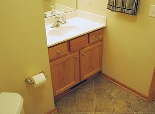 10856 Kingsfield Ln, Woodbury, MN 55129