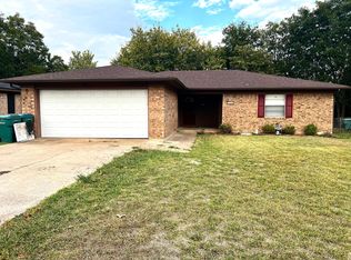 729 Hillside Dr, Sherman, TX 75090