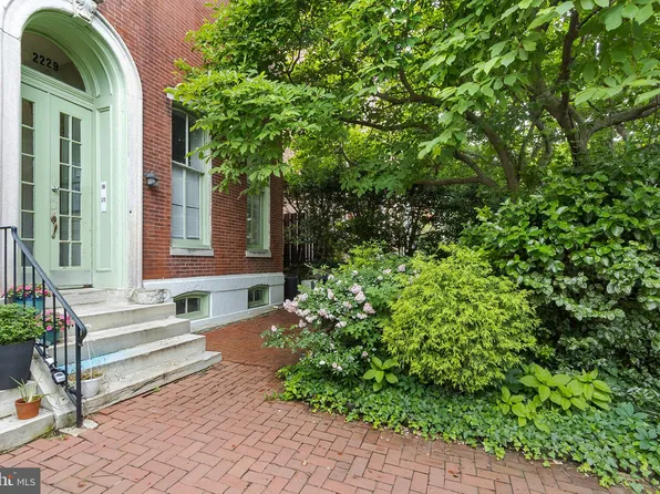 2229 Green St APT 2, Philadelphia, PA 19130
