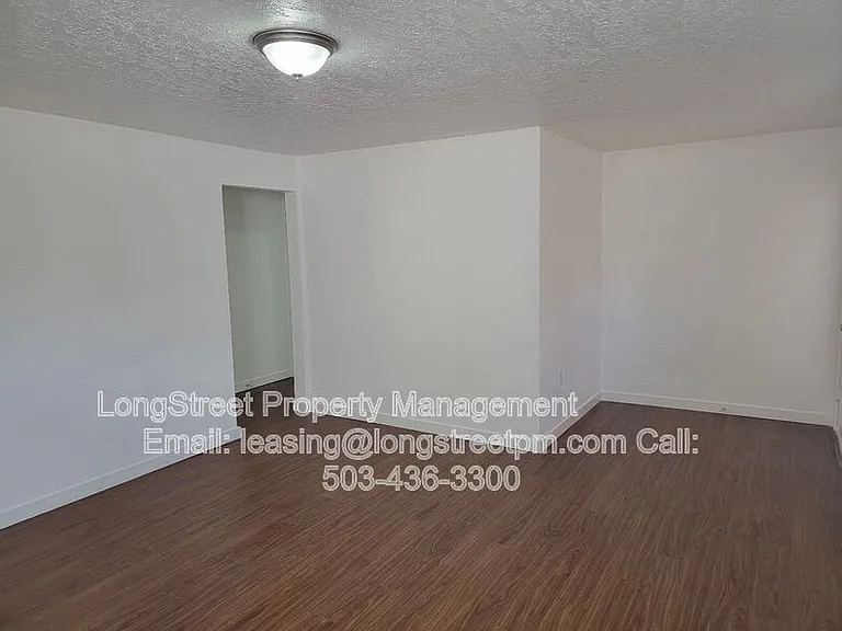 205 NW Kings Blvd #2 — Photo 11