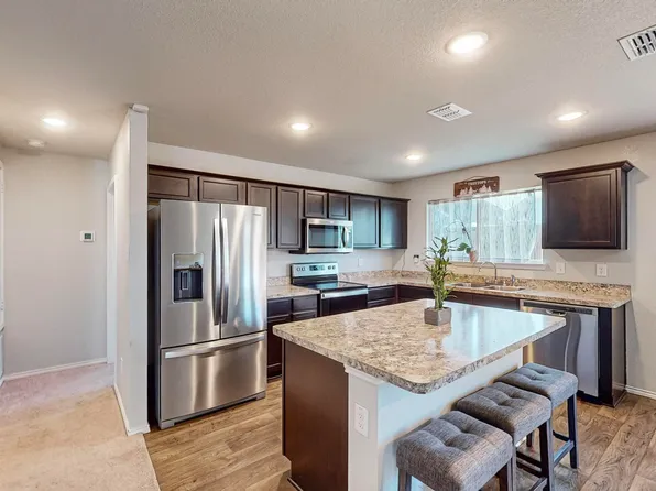 108 Rock Creek Ln, Terrell, TX 75160