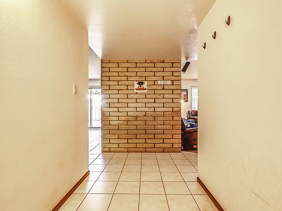 5th image of 6025 E Hannibal St