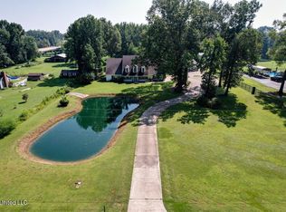 4925 Cherry Tree Dr, Olive Branch, MS 38654