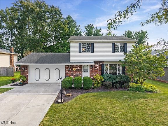 2nd image of 14243 Revere Cir