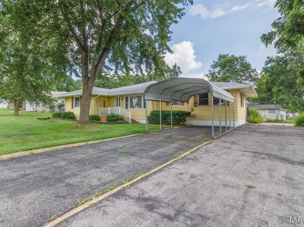 346 Fairfax Dr, Lebanon, MO 65536