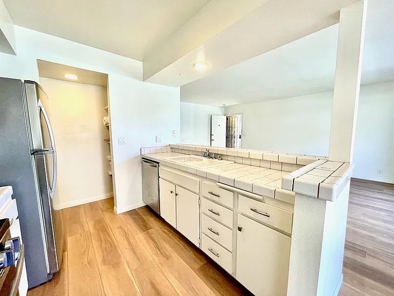 5958 E Naples Plz #NA — Photo 15