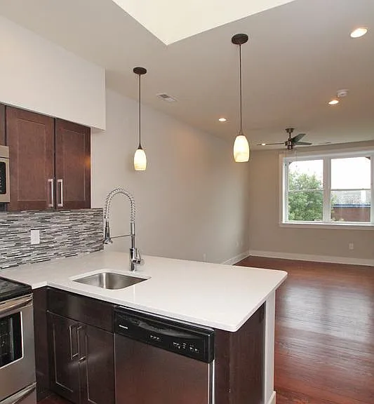 400 S 45th St #4C — Photo 5