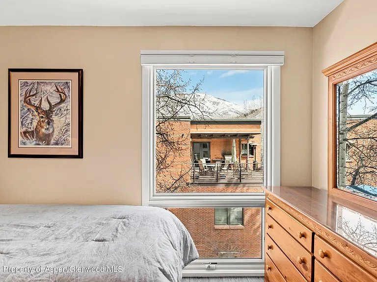 600 E Main St #310 — Photo 6