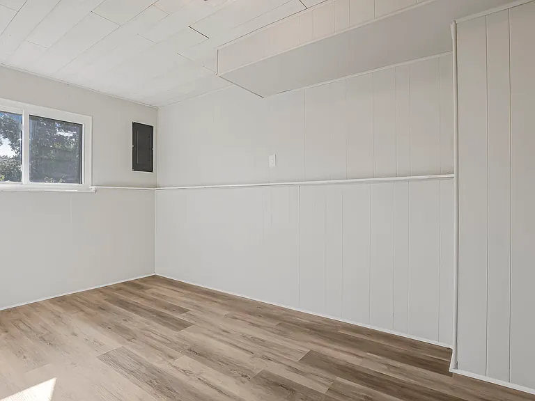 552 Allview Ct — Photo 33