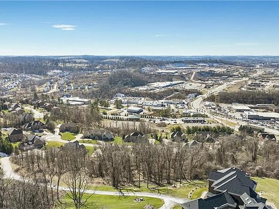 4th image of 5 Tuscany Ln S