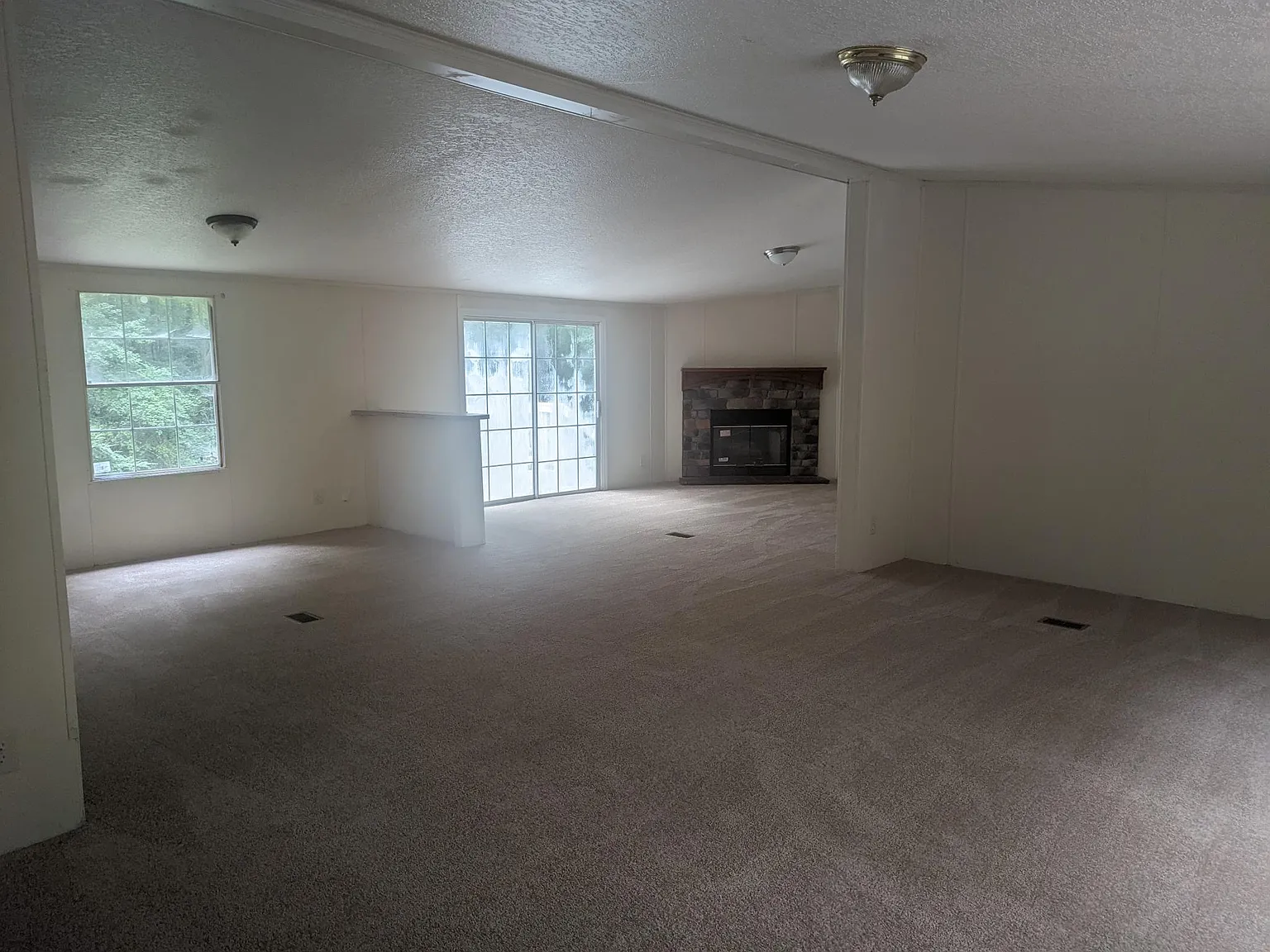 2304 Bell Ave — Photo 3