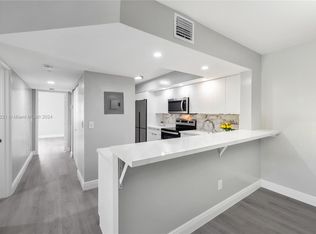 18840 NW 57th Ave APT 201, Hialeah, FL 33015