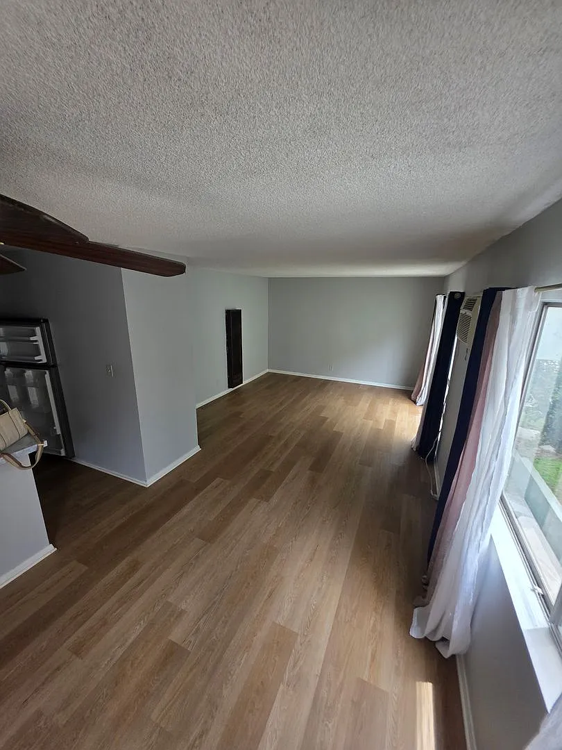1343 N. Curson — Photo 2