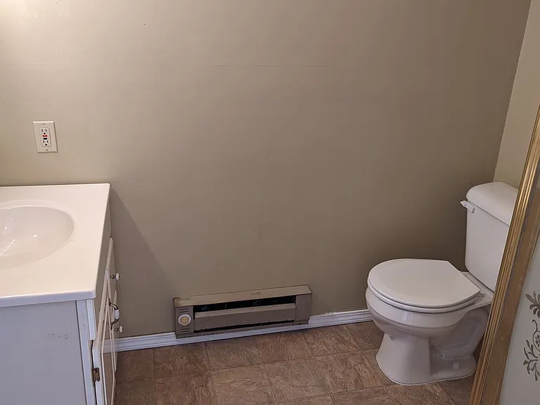 810 Maplepark Dr — Photo 9