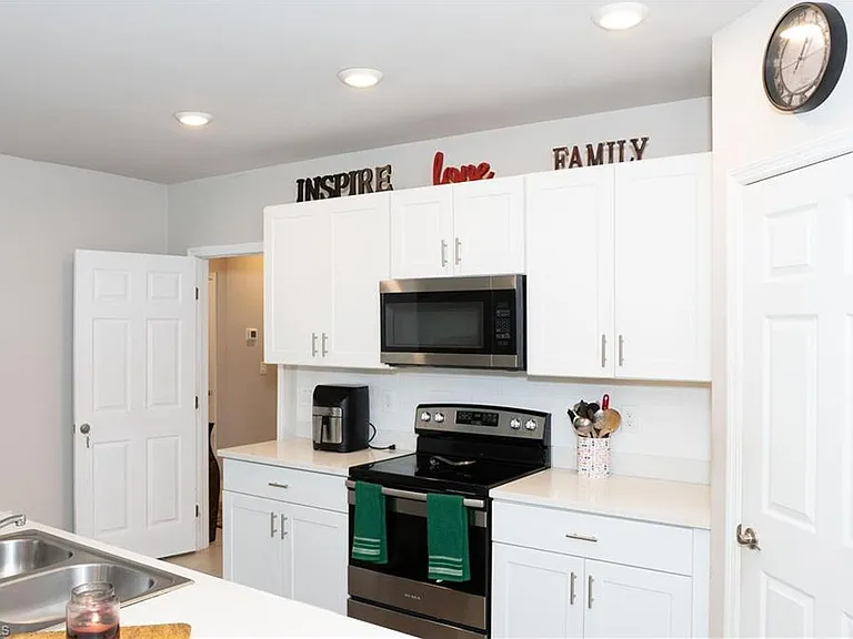 5190 42nd St NE — Photo 16