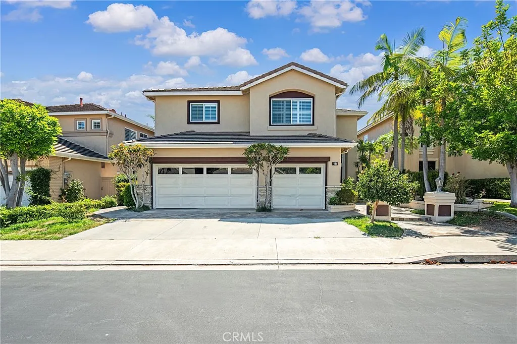 6 bed, 3192 sqft, $8,000 — Photo 2