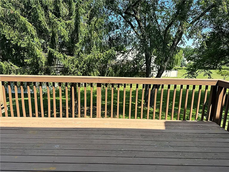 10 Fort Lee Ct — Photo 14