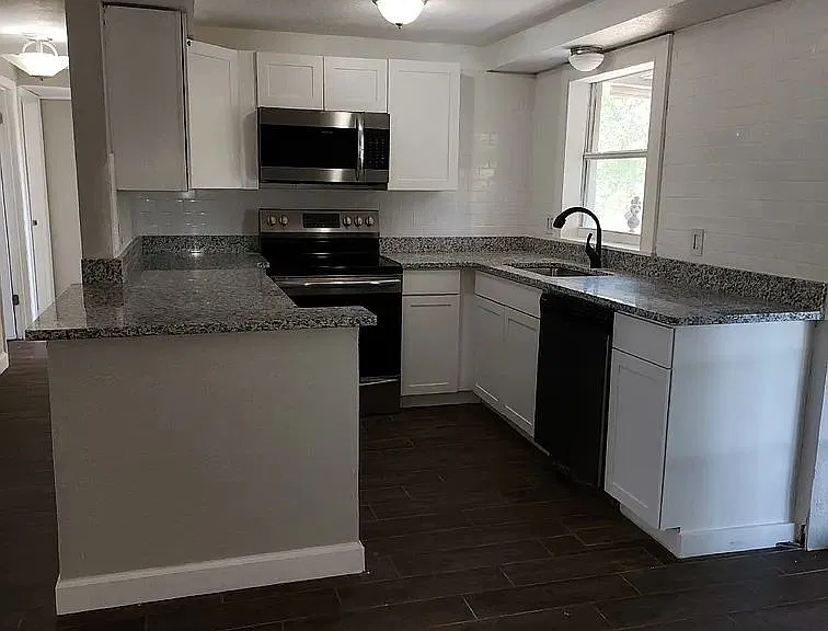1414 Coppertree Dr — Photo 5