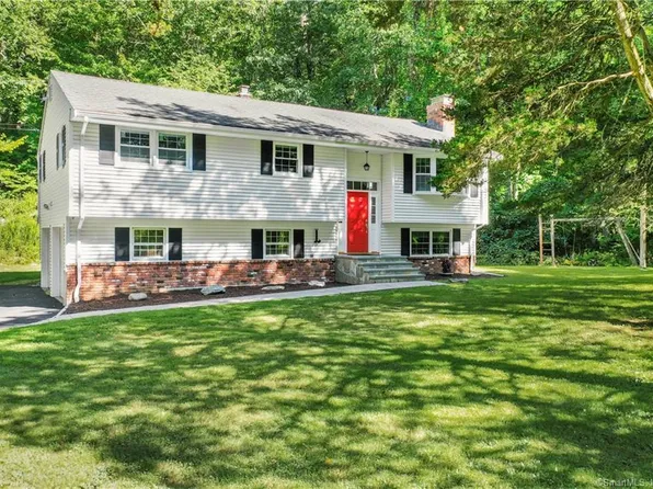 257 Mistywood Lane, Fairfield, CT 06824