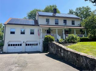 66 October Ln, Trumbull, CT 06611