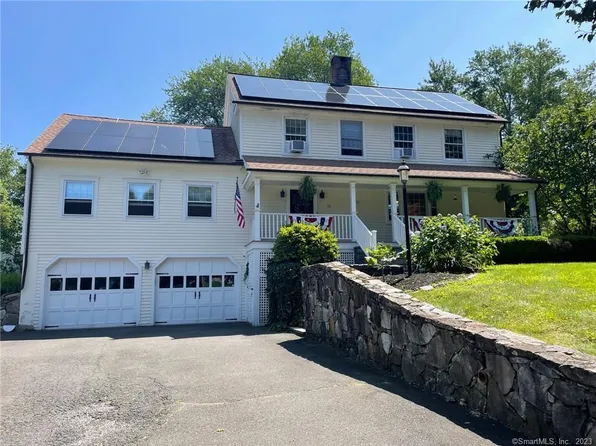 66 October Lane, Trumbull, CT 06611