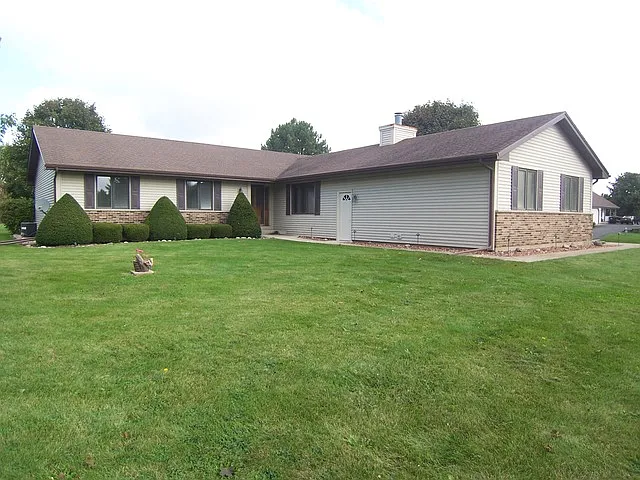 8201 Penny Ln photo 1