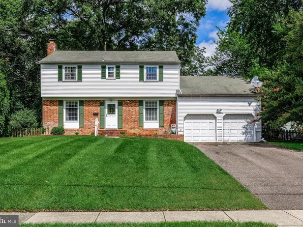 15 E Cooper Ave, Moorestown, NJ 08057