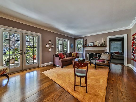 2nd image of 925 N Alhambra Dr