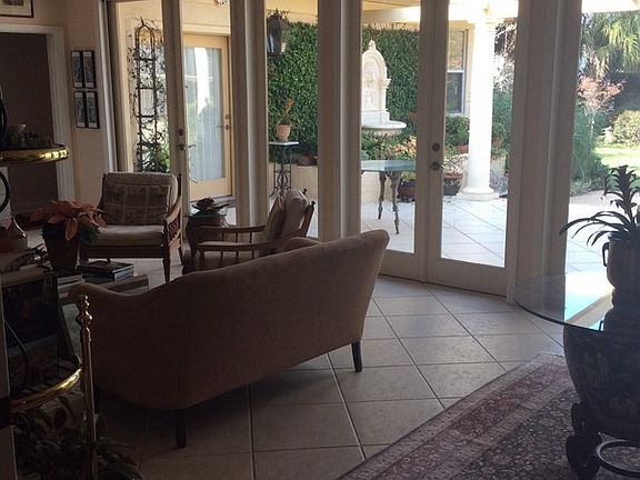 3rd image of 945 Arbor Ln