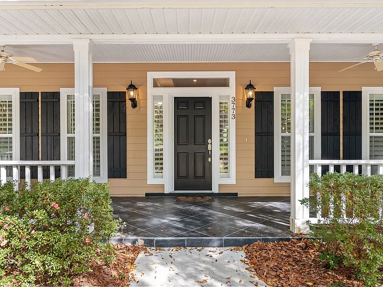 3773 SW 21st Dr — Photo 2
