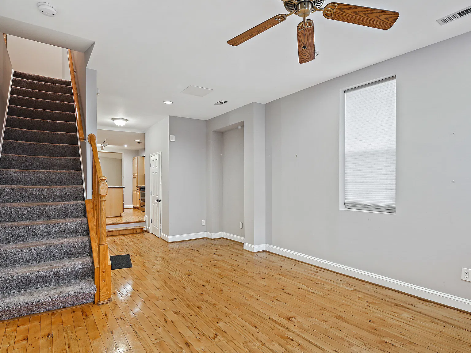 2 bed, 2.5 bath, 1480 sqft, $2,600 — Photo 3