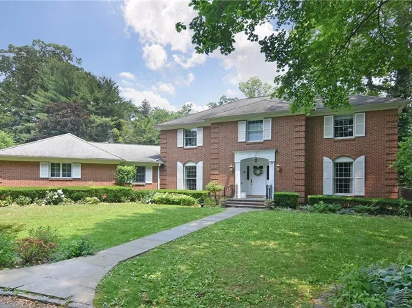 23 Village Lane, Bronxville, NY 10708