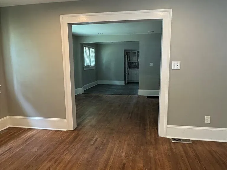 3001 Wesley Ave — Photo 4