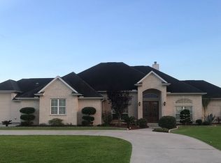 202 Lago Cir, Santa Fe, TX 77517