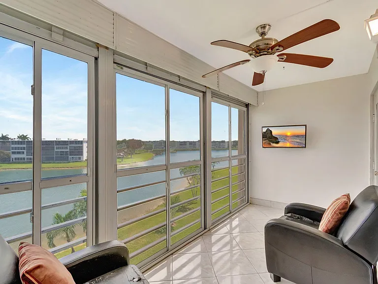 4049 Wolverton Dr #C — Photo 36