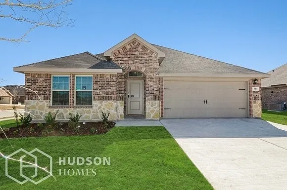 325 War Emblem Ln — Photo 1